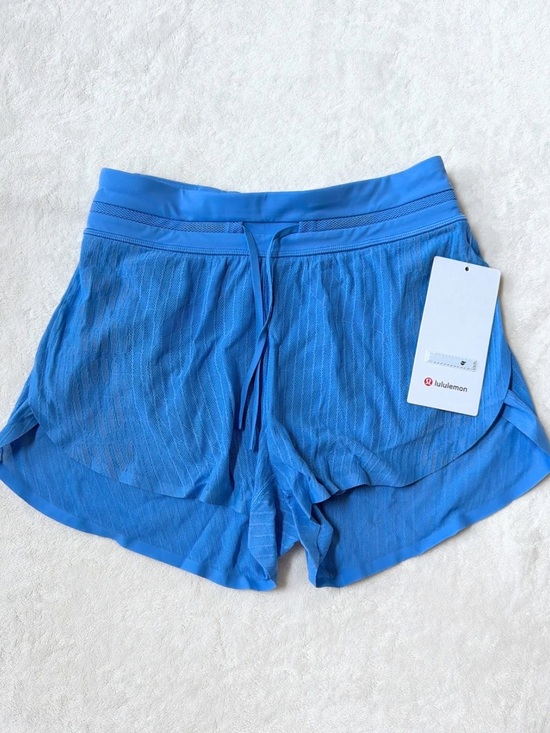lululemon athletica Pants - NWT Lululemon Fast & Free Airflow Mid-Rise Running Short 3 – Pool Party – Size 4